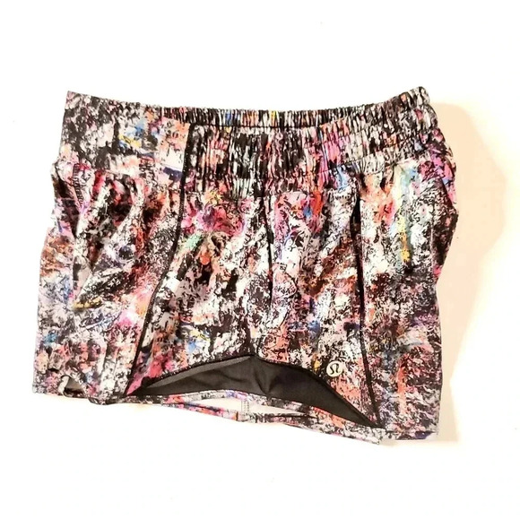 Lululemon Hotty Hot Black in Floral Sz 4 - Picture 4 of 8
